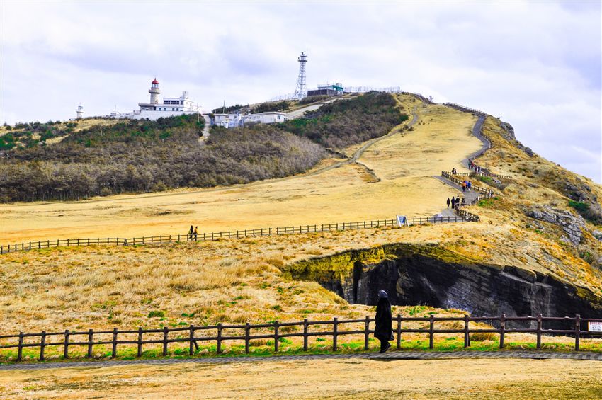 順道遊濟州｜保證入住神話.牛島海洋公園.英式小火車.好玩賽車體驗.史努比庭園.HARIBO軟糖世界.鐵道自行車五日(彩妝)｜台灣出發含機票